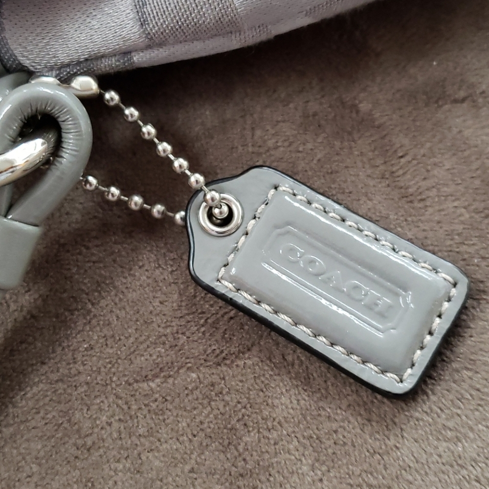 Classic Coach Wristlet - Picture 3 of 8